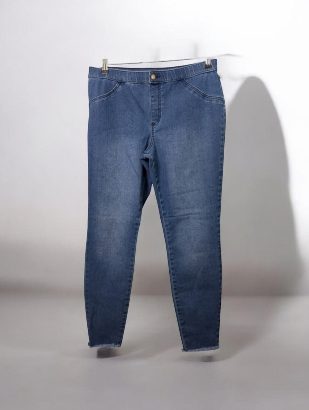 No Nonsense Large Jeggings Frayed Hem EUC